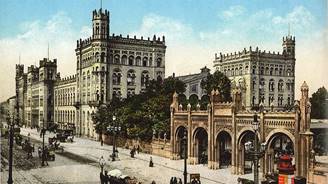 https://upload.wikimedia.org/wikipedia/commons/thumb/b/bc/Nordbahnhof_Ansicht_1900.jpg/1920px-Nordbahnhof_Ansicht_1900.jpg